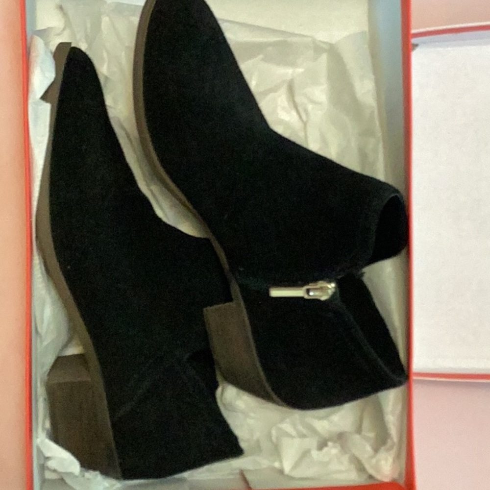 Ladies suede black ankle boots.
